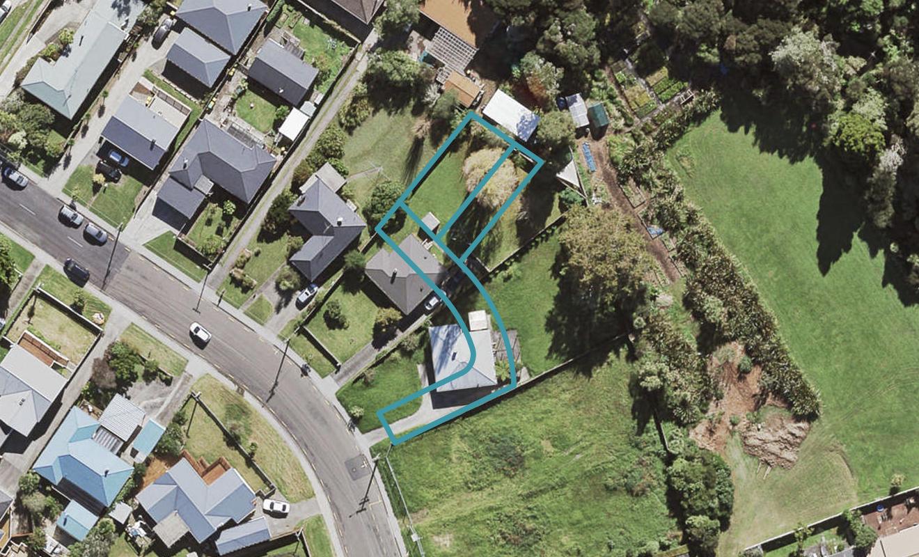 11E Lauderdale Road, Birkdale, Auckland - Carousel 1