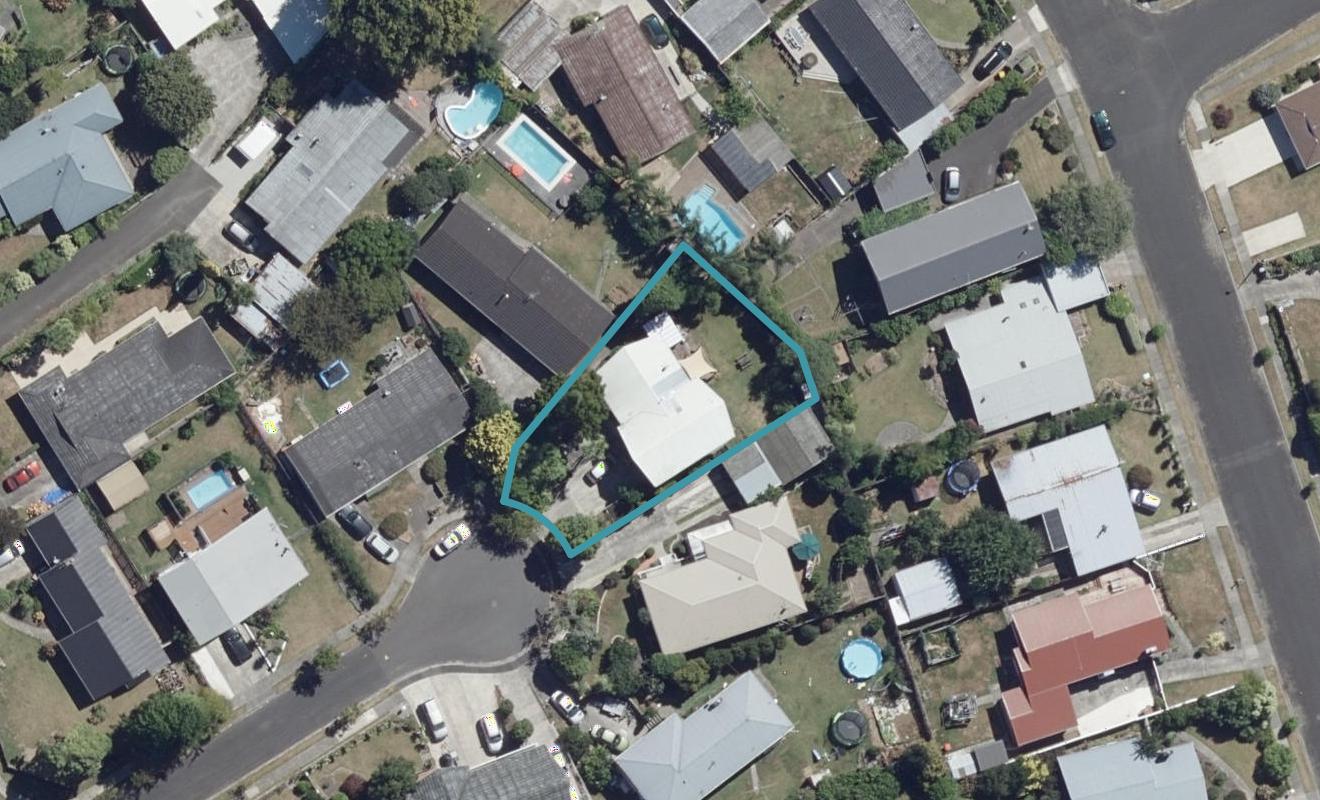 9 Aotea Place, Chedworth, Hamilton - Carousel 1