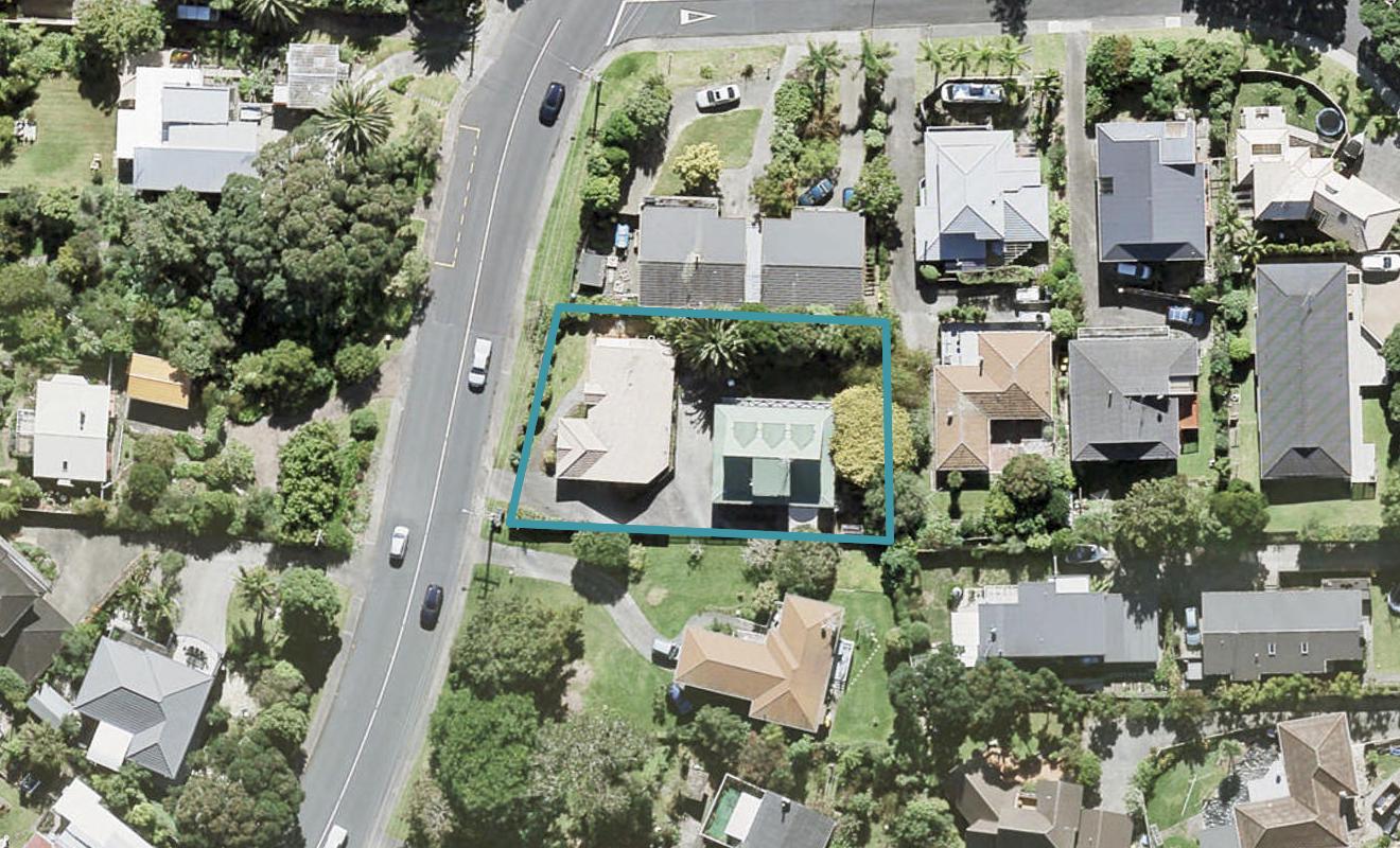 1/893 Beach Road, Waiake, Auckland - Carousel 1
