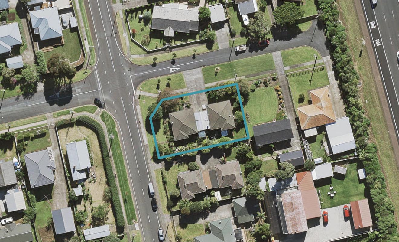 2/18 Miro Road, Mangere Bridge, Auckland - Carousel 1