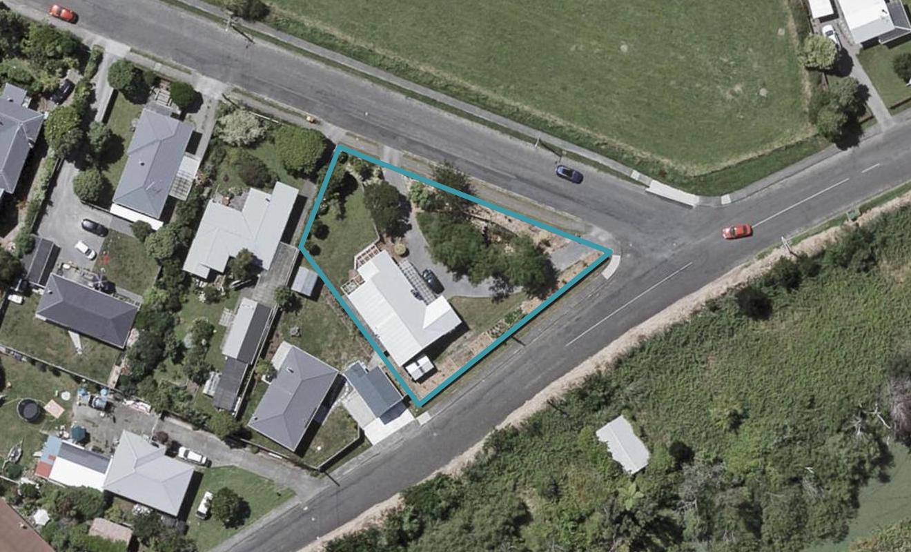 105 Atkinson Avenue, Otaki Beach, Otaki - Carousel 1