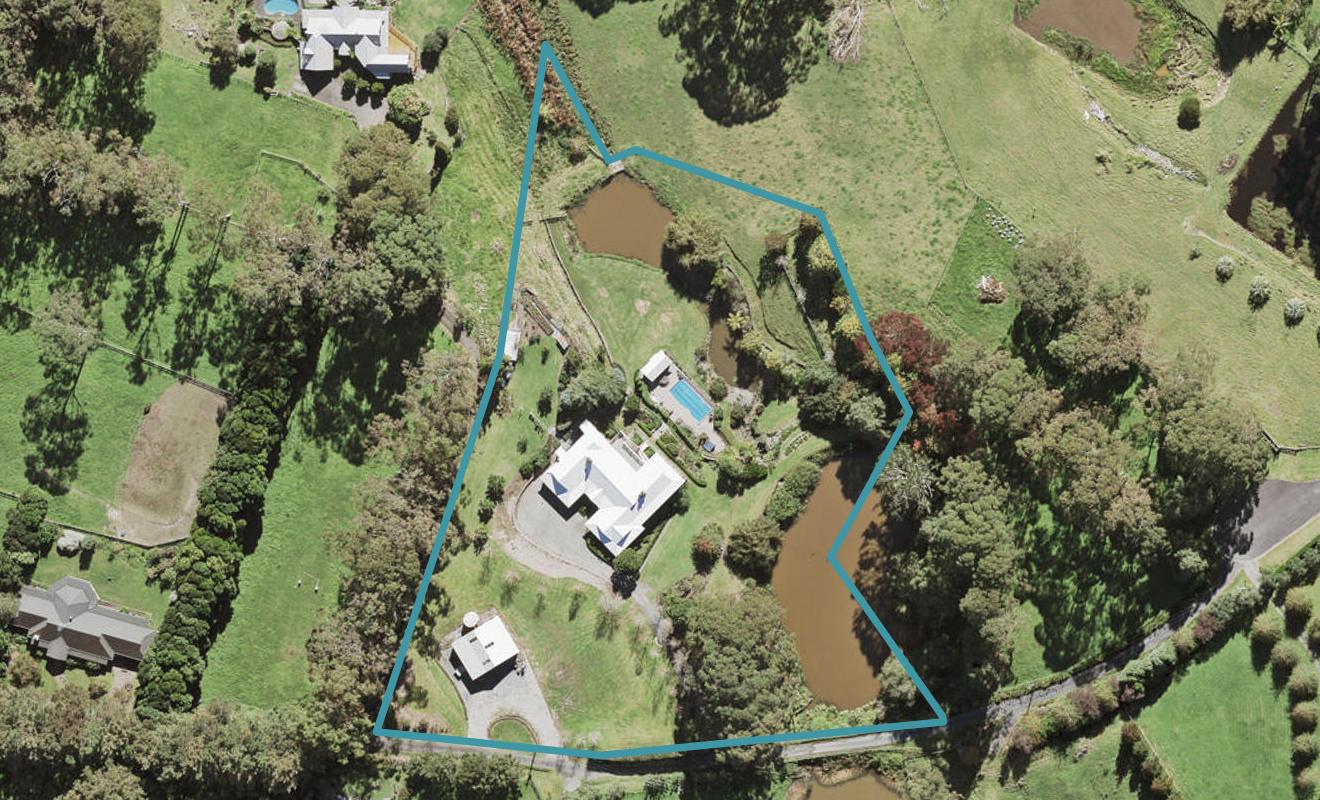 3A Daphne Harden Lane, Paremoremo, Auckland - Carousel 1