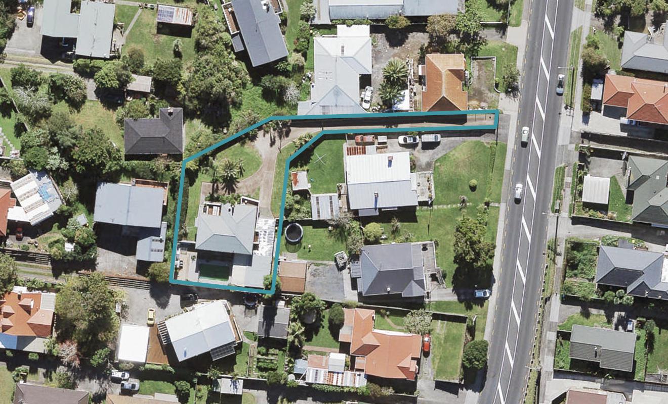 30A Te Atatu Road, Te Atatu South, Auckland - Carousel 1