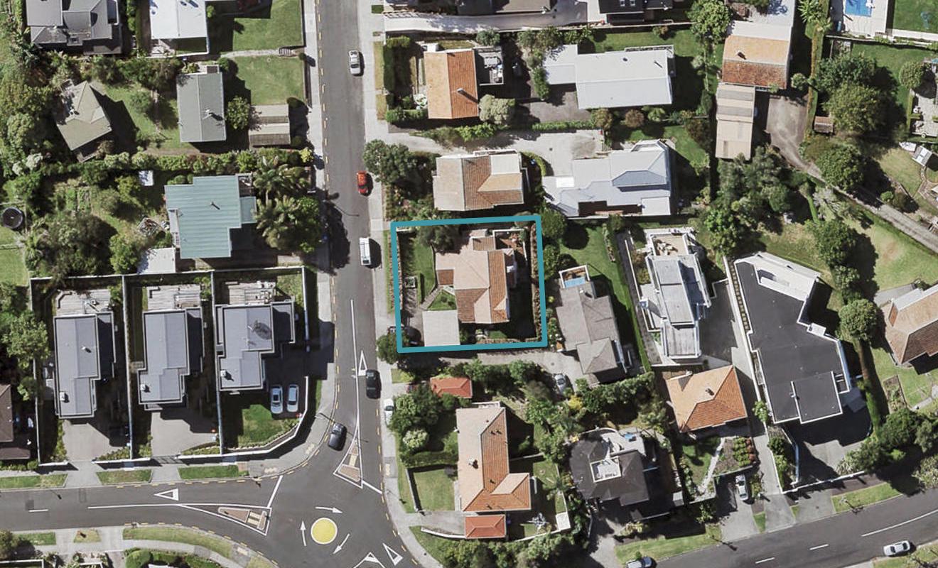 37 Kurahaupo Street, Orakei, Auckland - Carousel 1