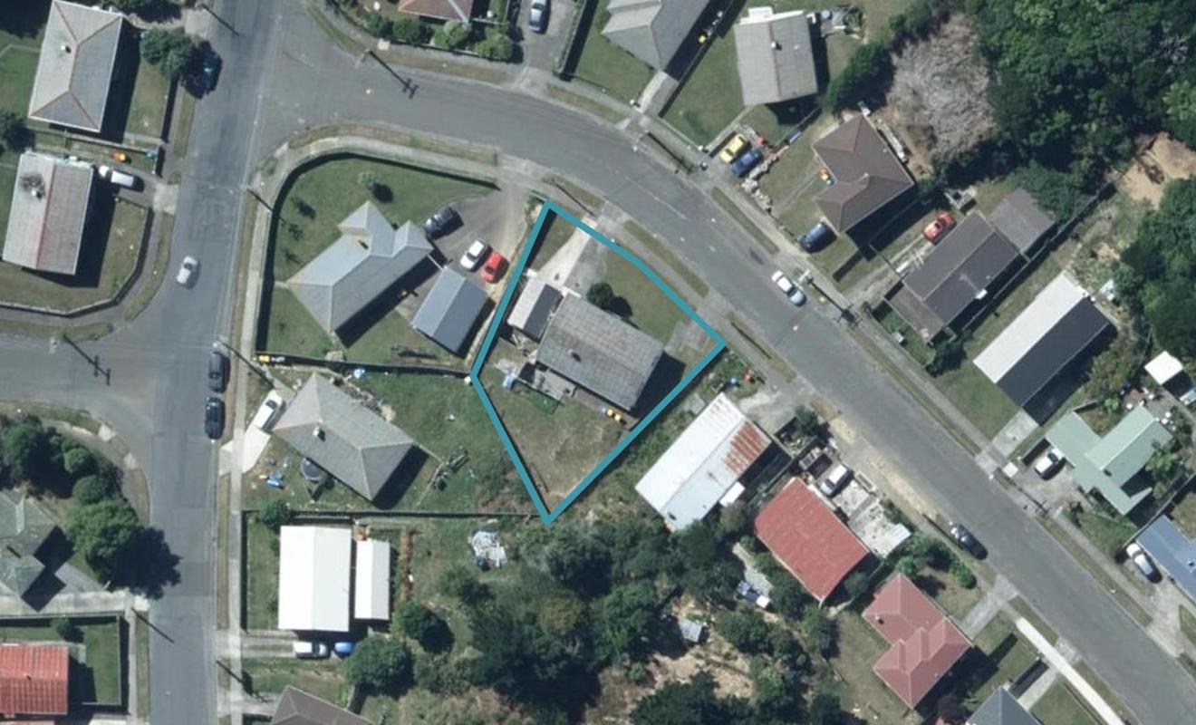 53 Cardiff Crescent, Cannons Creek, Porirua - Carousel 1