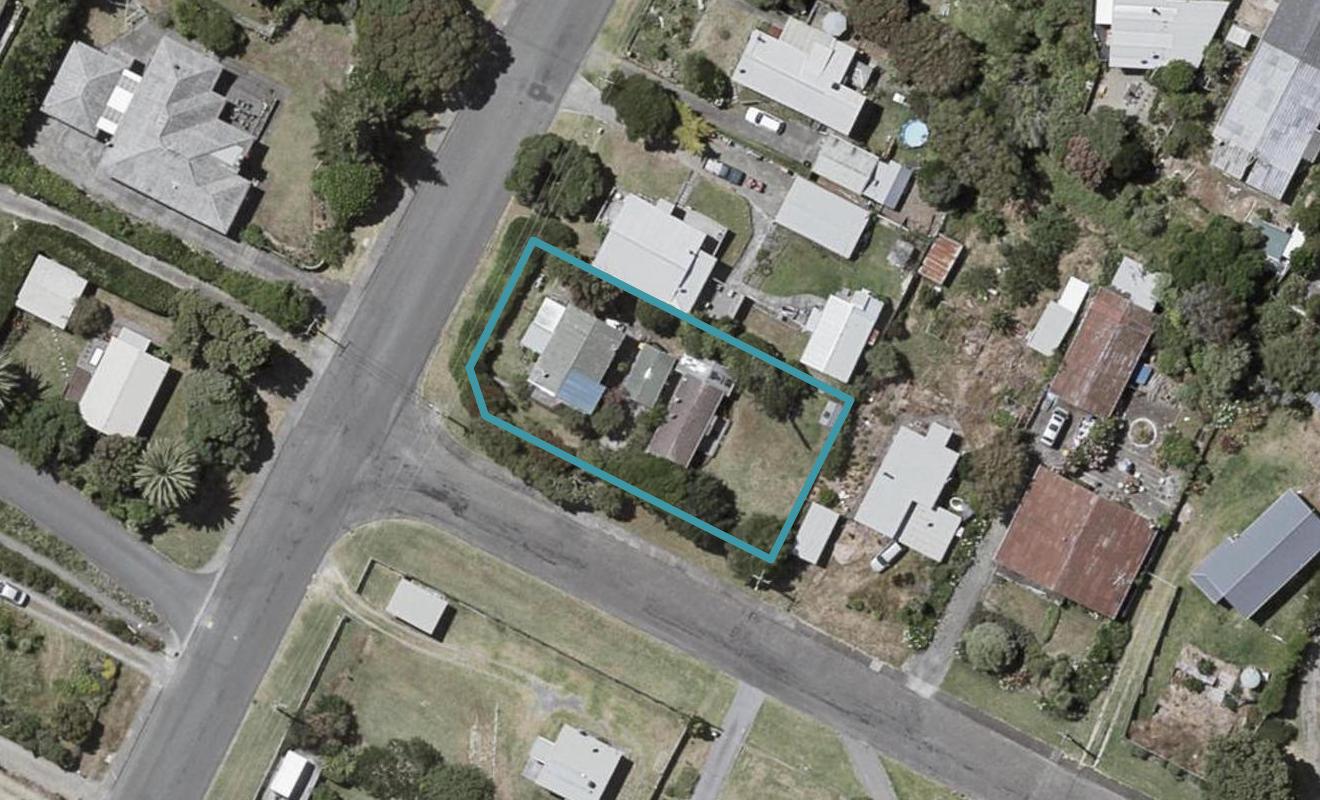 2 Rata Street, Otaki Beach, Otaki - Carousel 1