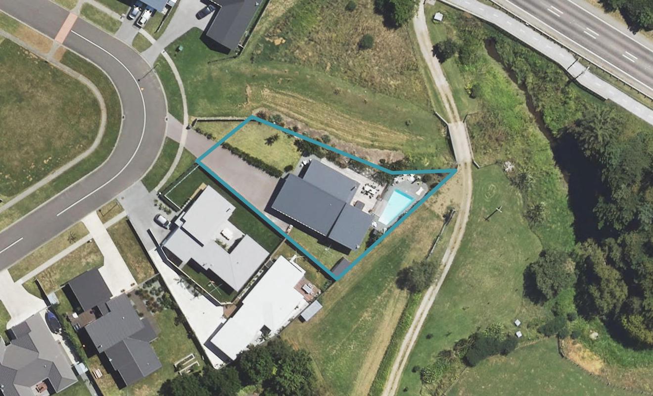 44 Hamilton Drive, Wainui, Gisborne - Carousel 1