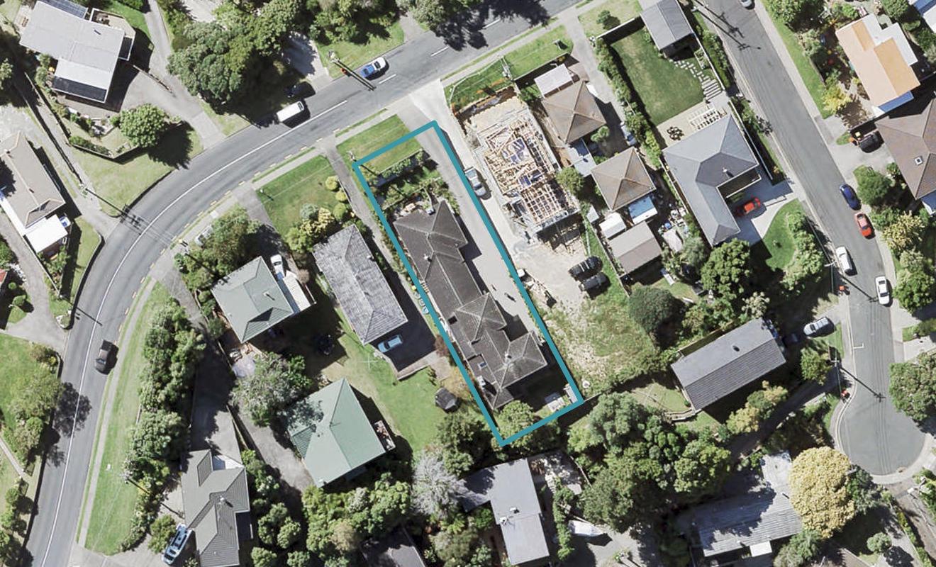 56 Arran Road, Browns Bay, Auckland - Carousel 1