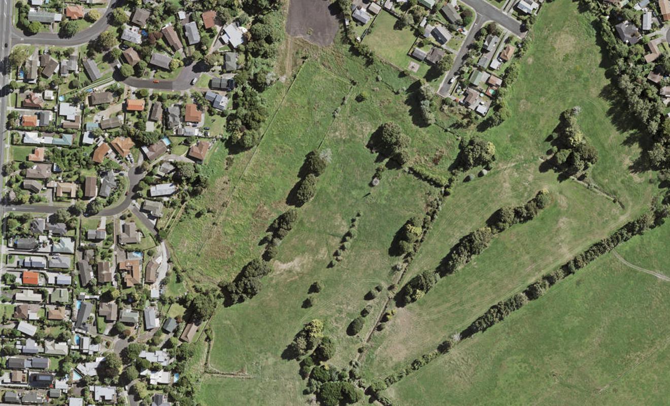 14 Stableford Crescent, Ōpaheke, Papakura - Carousel 1