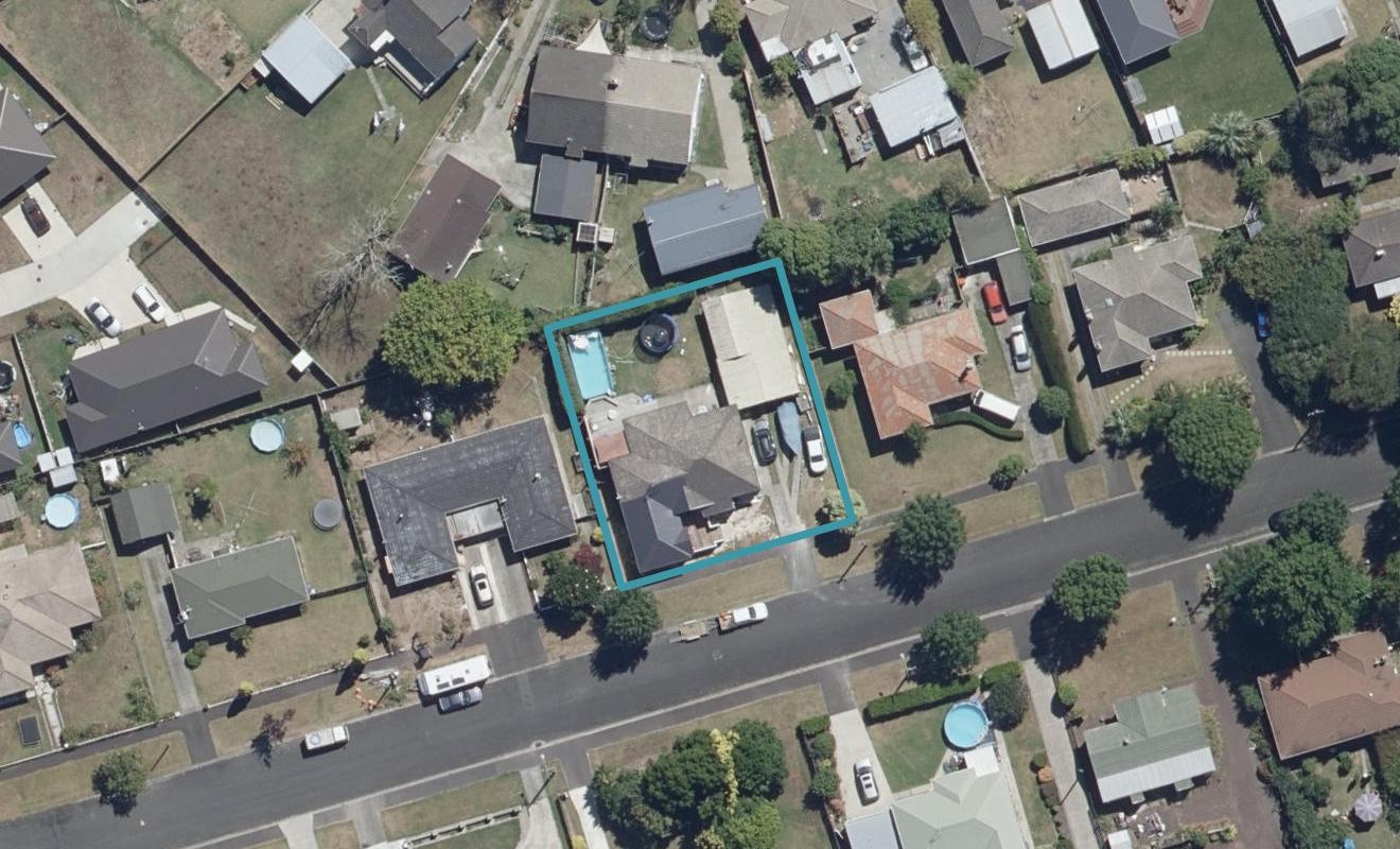 12 Verel Street, Fairfield, Hamilton - Carousel 1