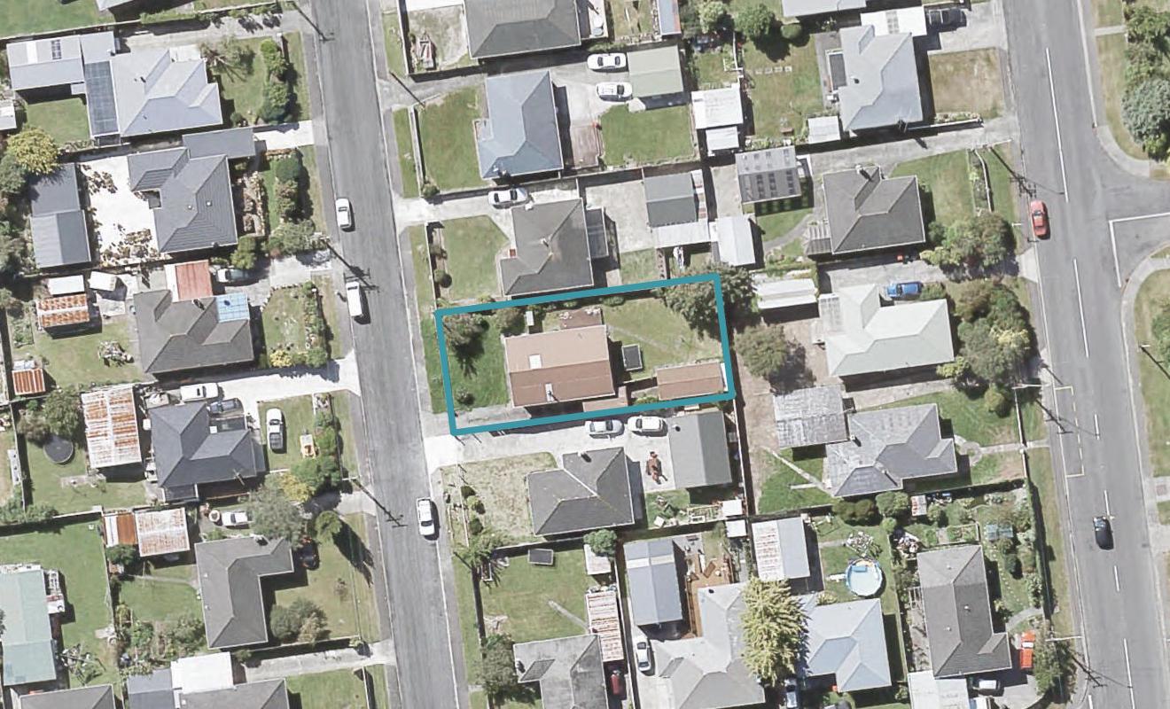 6 Roberts Street, Wainuiomata, Lower Hutt - Carousel 1