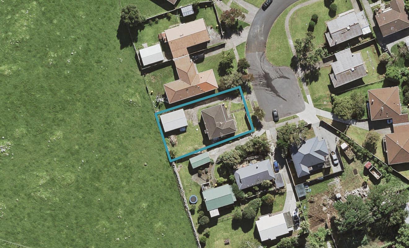 33 Matapouri Road, Mangere Bridge, Auckland - Carousel 1
