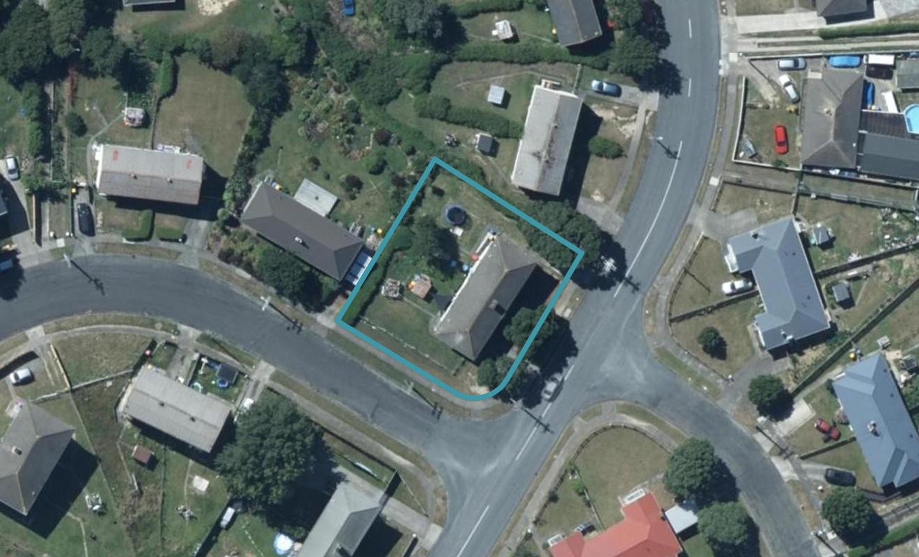 153 Bedford Street, Cannons Creek, Porirua - Carousel 1