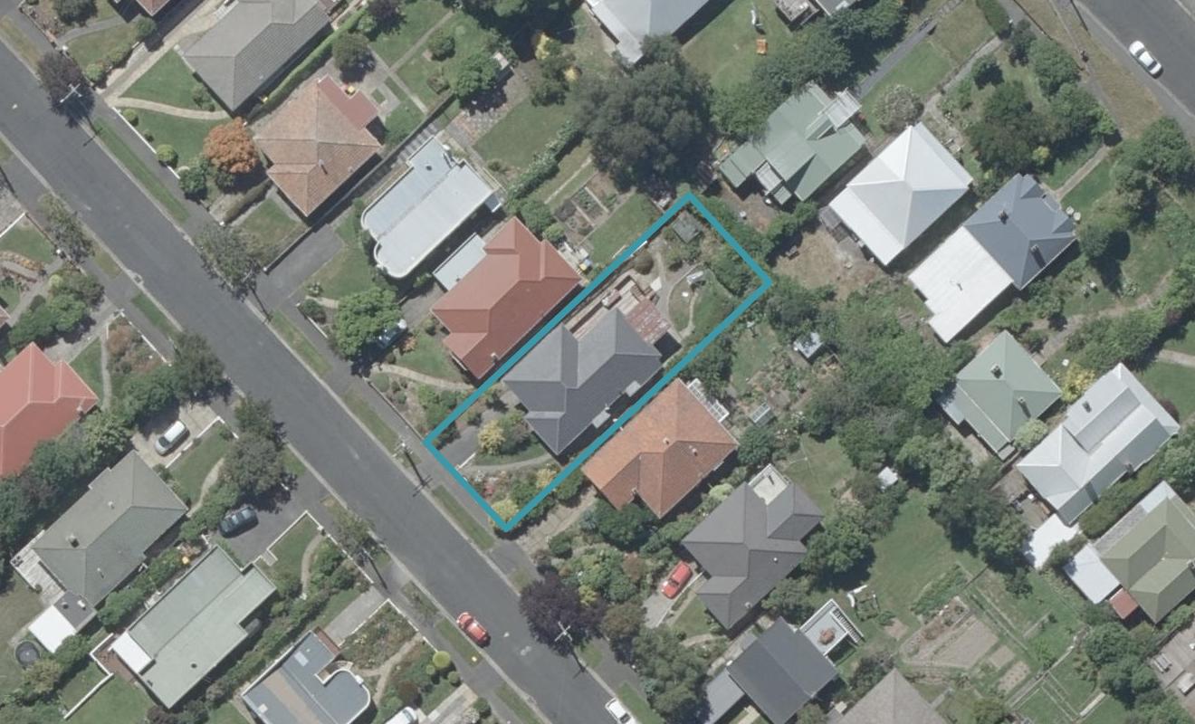 37 Glendining Avenue, North East Valley, Dunedin - Carousel 1