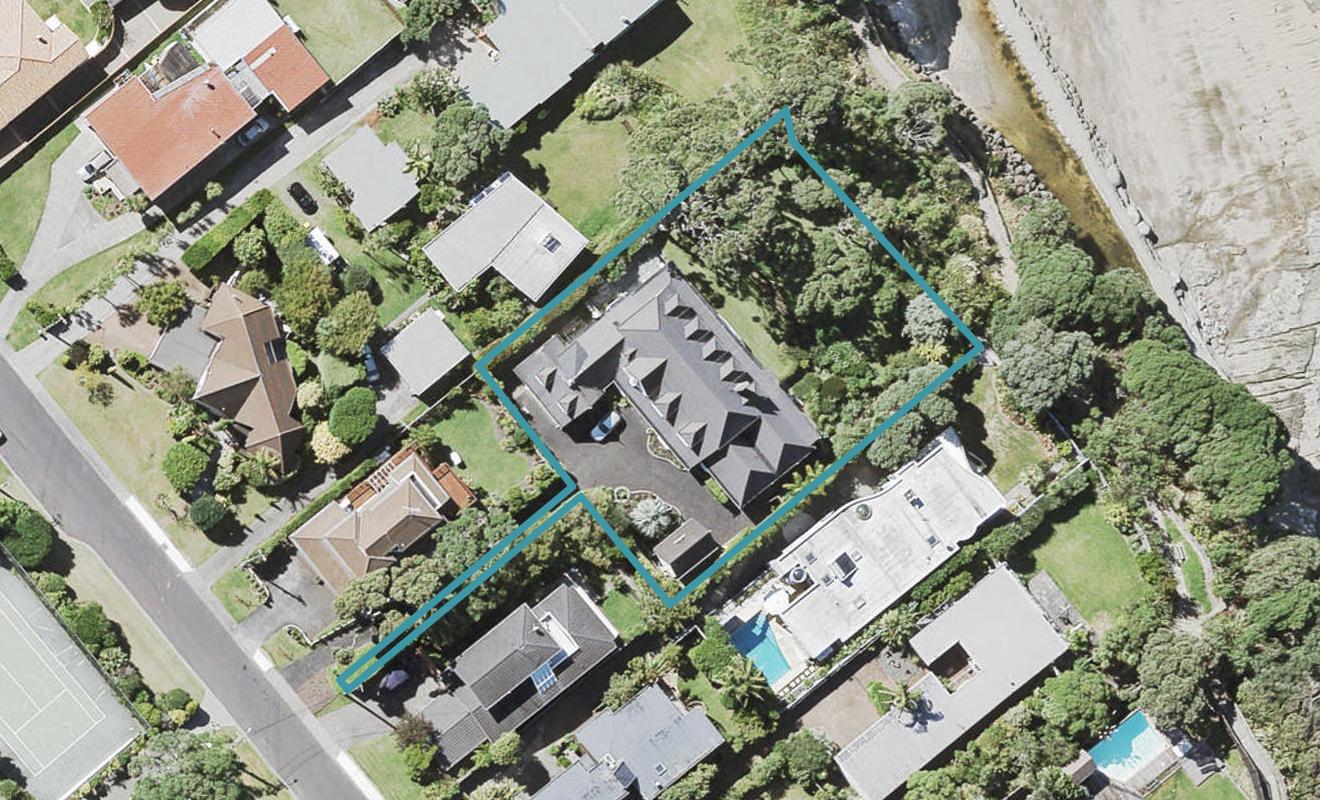 23 Bournemouth Terrace, Murrays Bay, Auckland - Carousel 1