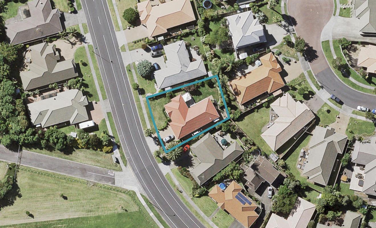 108 Golfland Drive, Golflands, Auckland - Carousel 1