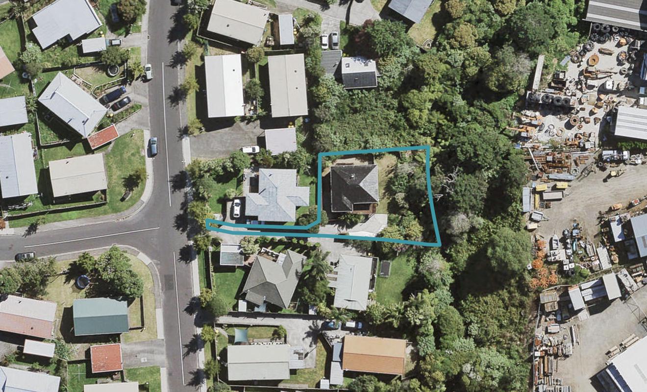 42B Riserra Drive, Ranui, Auckland - Carousel 1