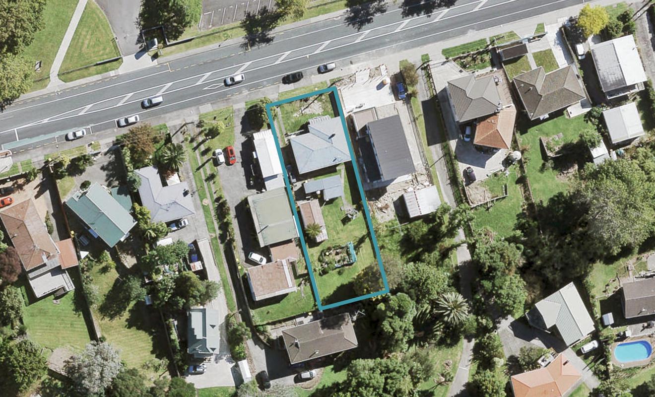 142 Godley Road, Green Bay, Auckland - Carousel 1