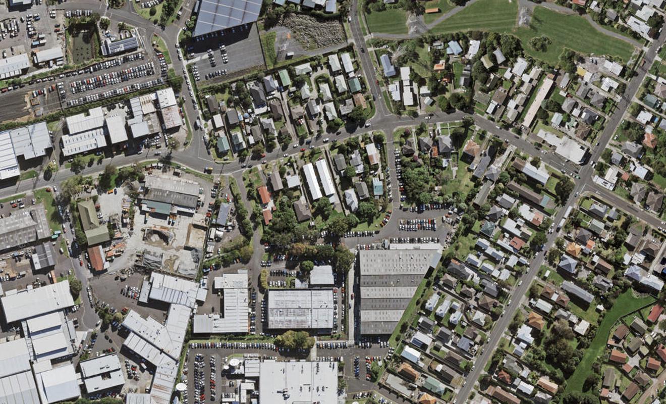 24E Leonard Road, Mount Wellington, Auckland - Carousel 1