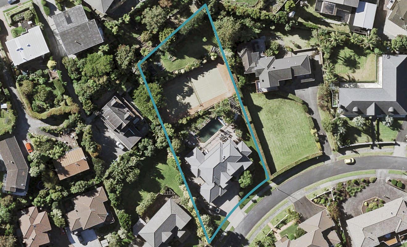 11 Chisbury Terrace, Shelly Park, Auckland - Carousel 1