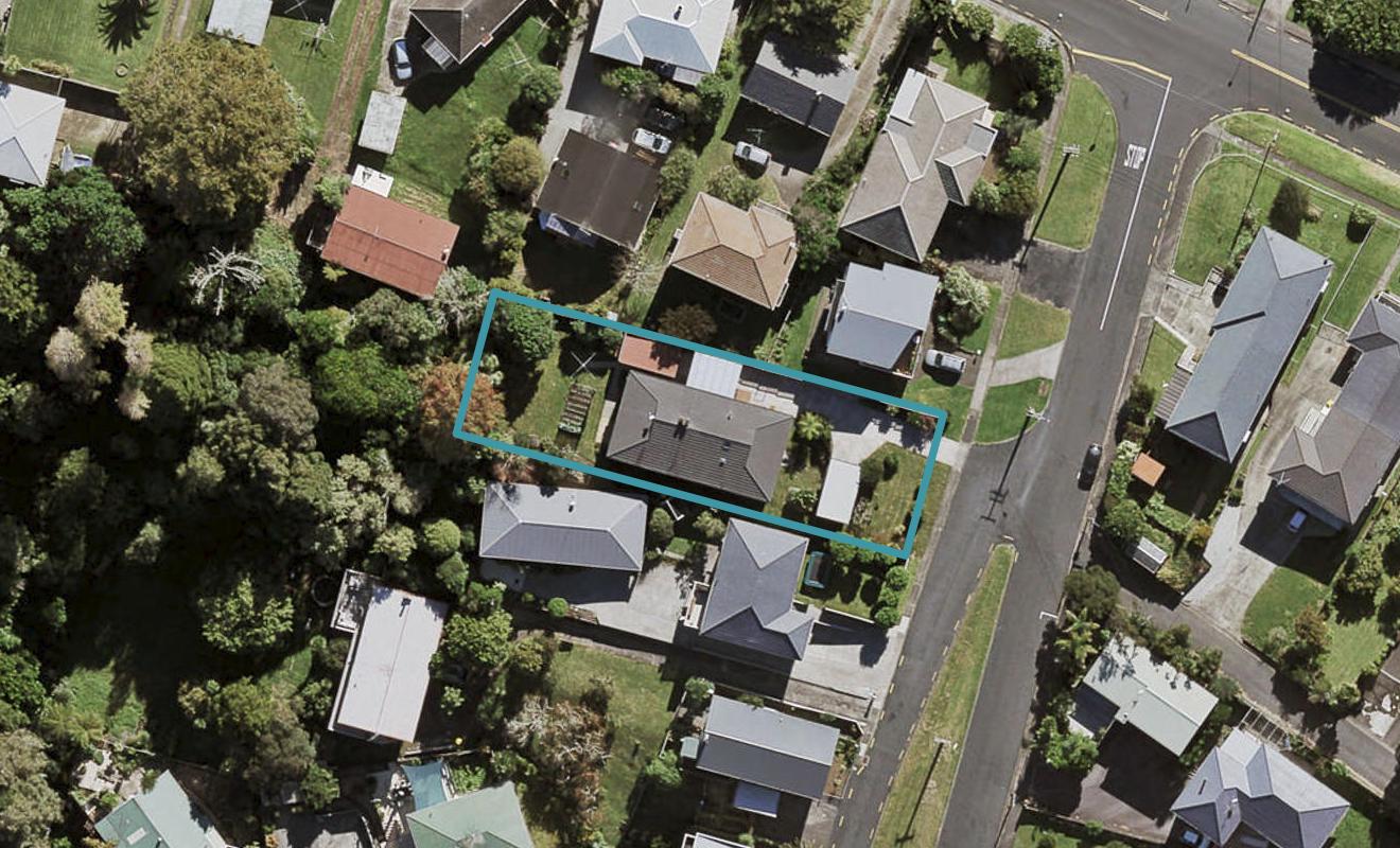 3 Howard Road, Northcote, Auckland - Carousel 1