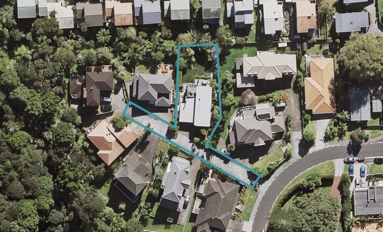 13 Ian Marwick Place, Birkenhead, Auckland - Carousel 1