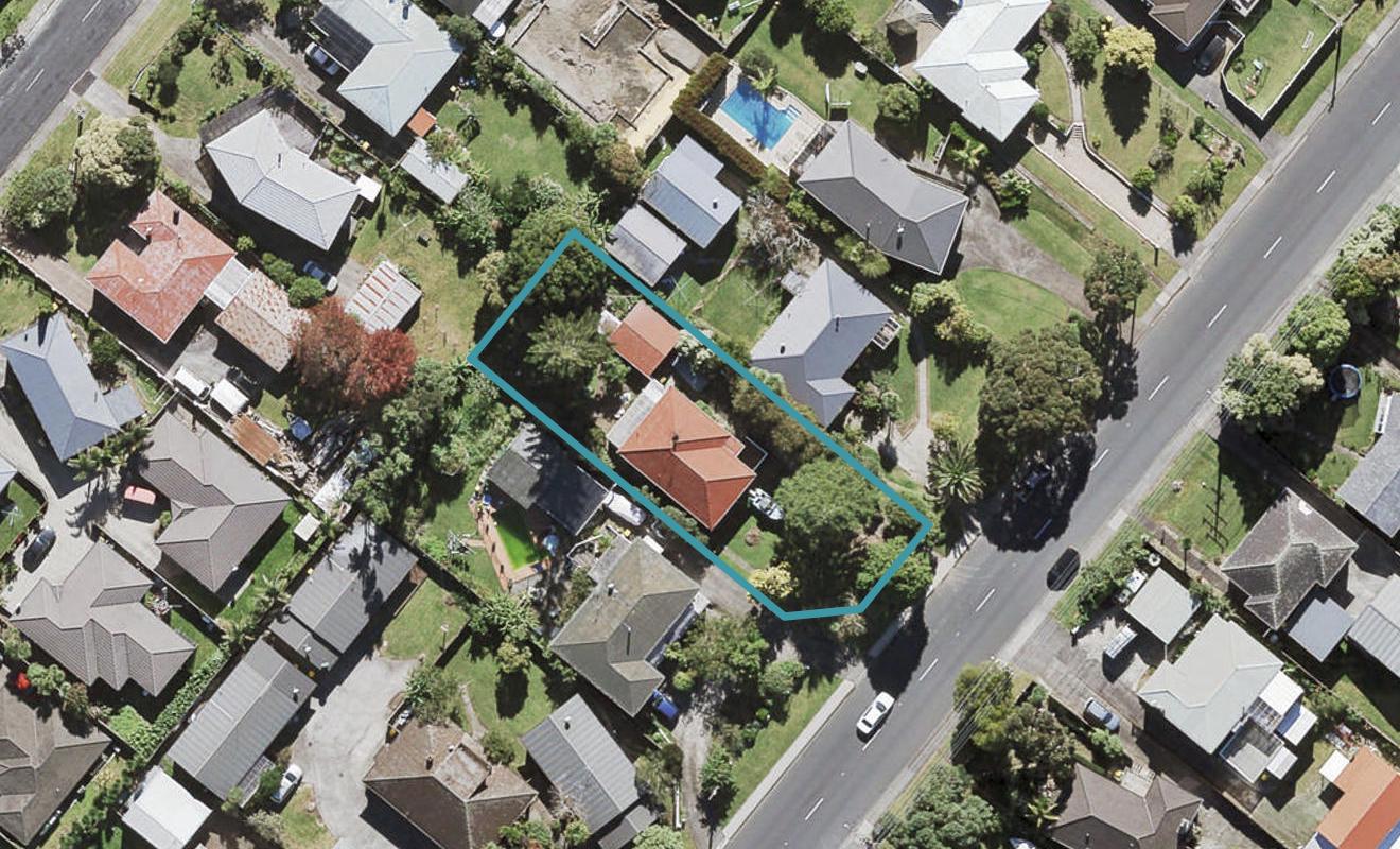 92 Hepburn Road, Glendene, Auckland - Carousel 1