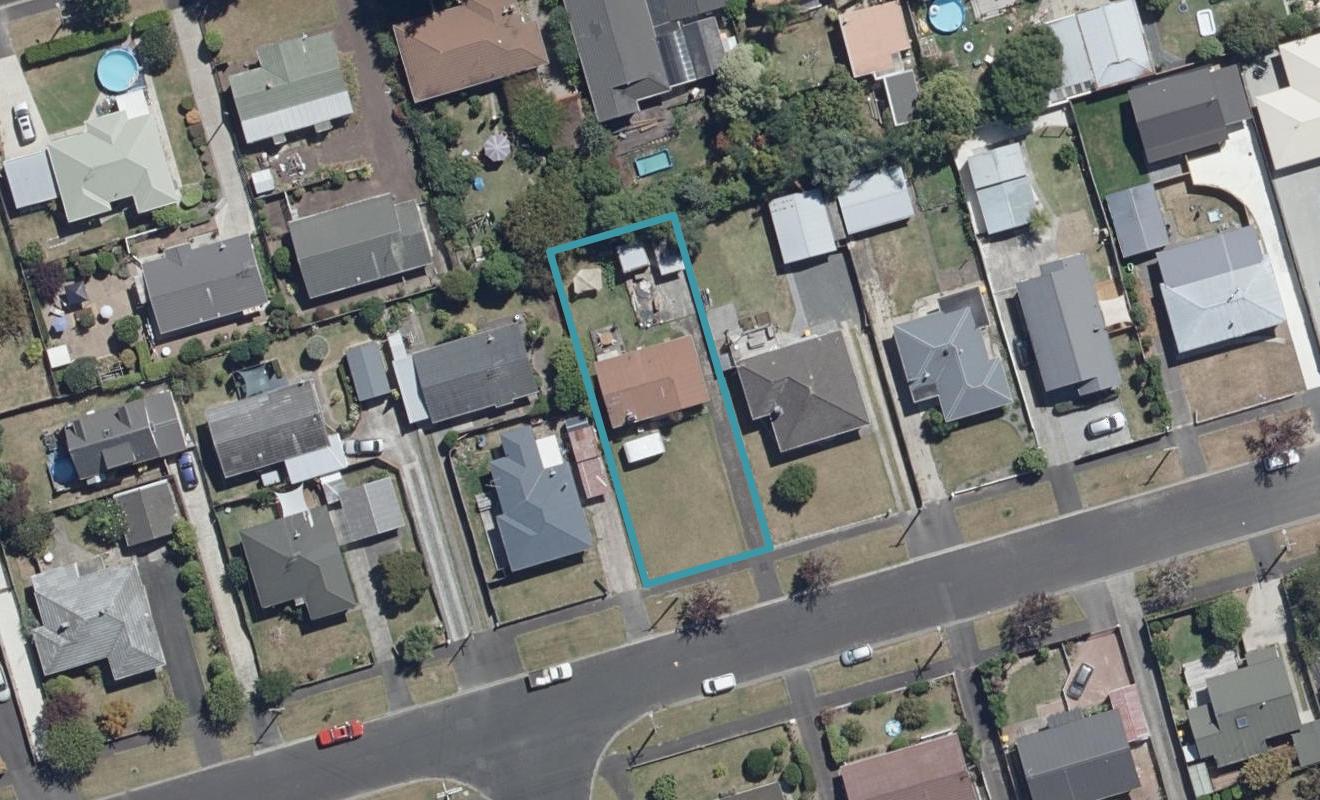 16 Winter Street, Fairfield, Hamilton - Carousel 1