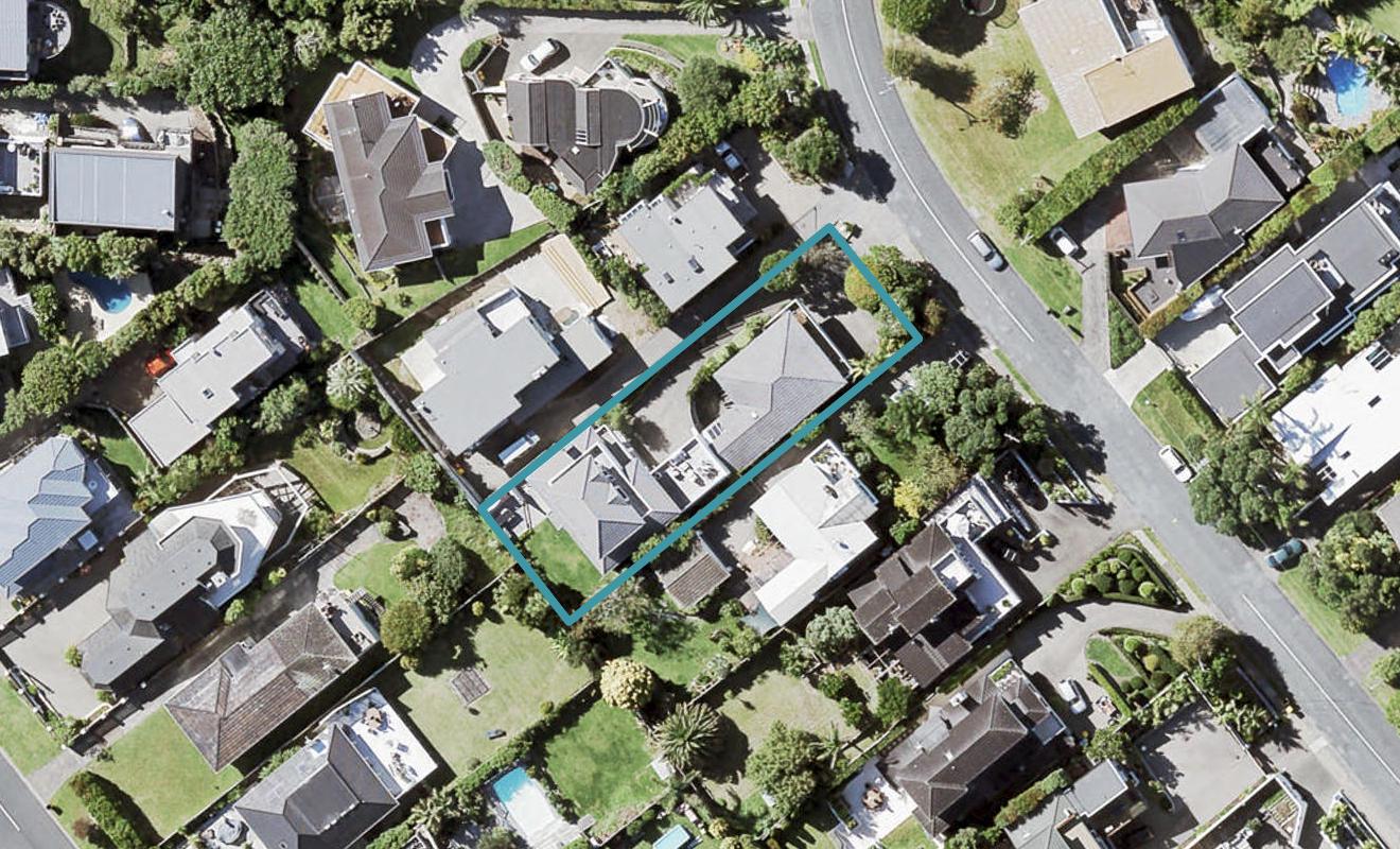 1/84 Churchill Road, Murrays Bay, Auckland - Carousel 1