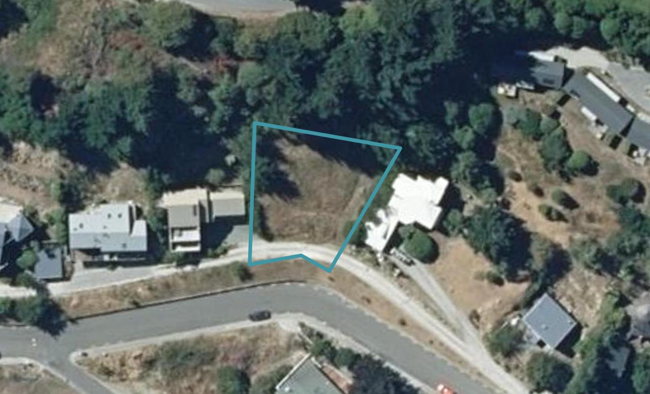 15 McKerrow Place, Sunshine Bay, Queenstown - Carousel 1