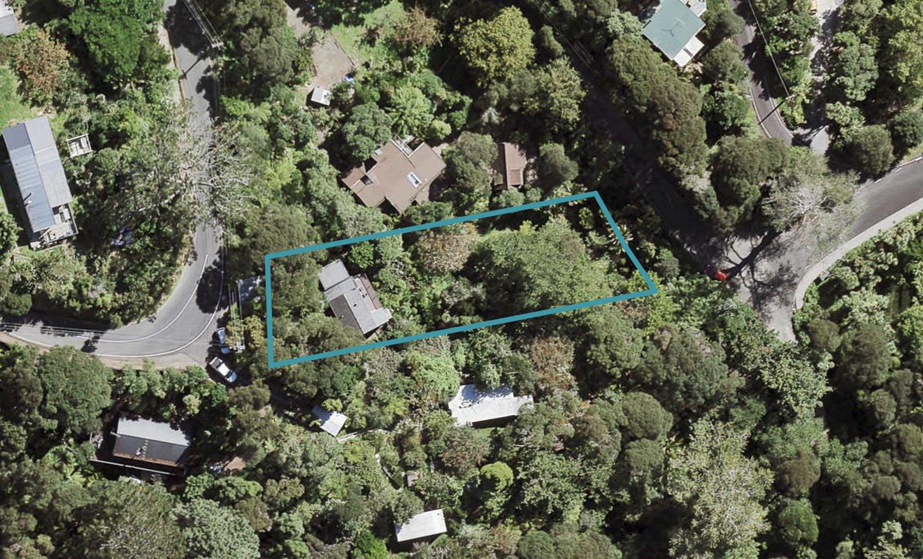21 McEldowney Road, Titirangi, Auckland - Carousel 1