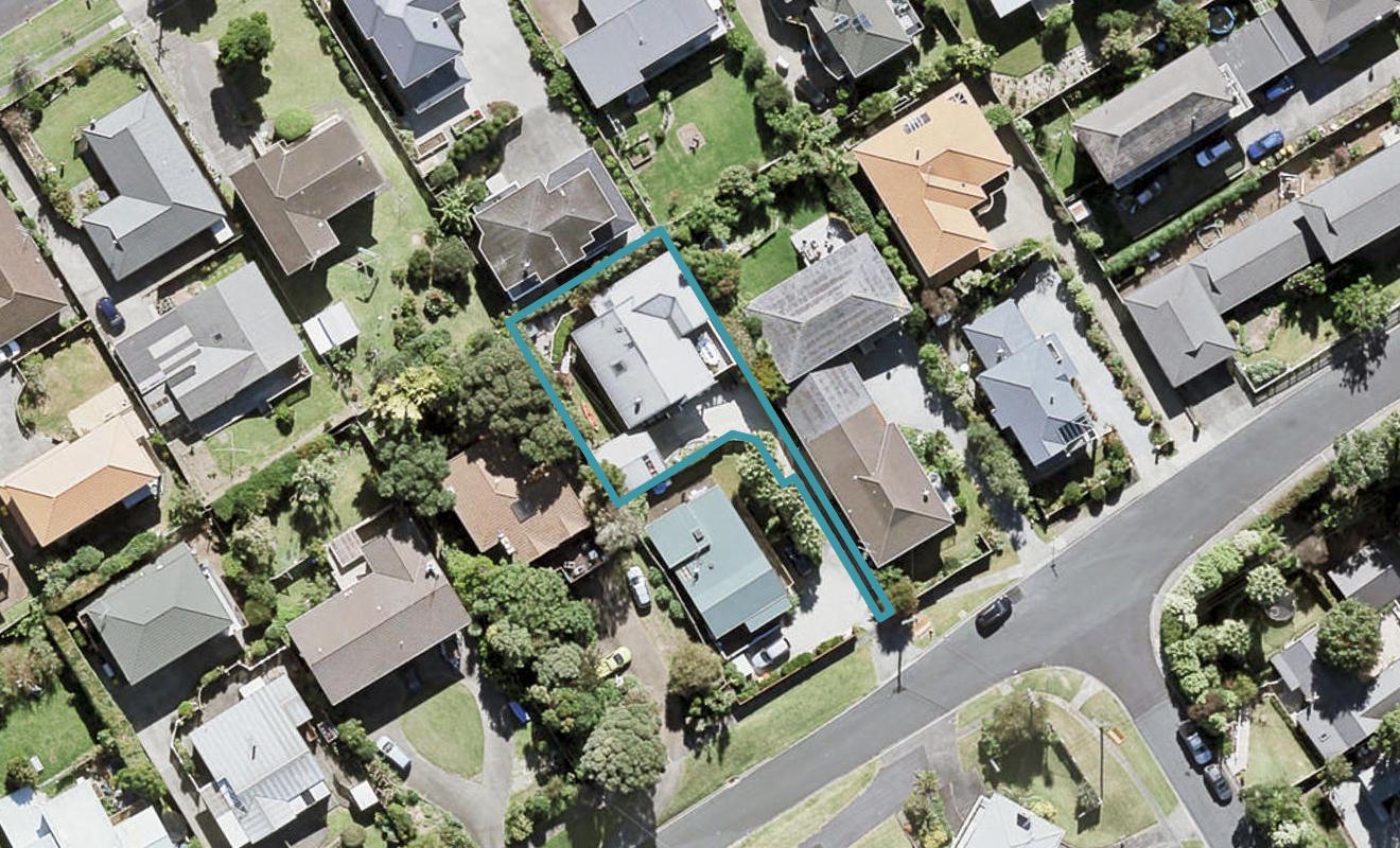16 Auld Street, Torbay, Auckland - Carousel 1