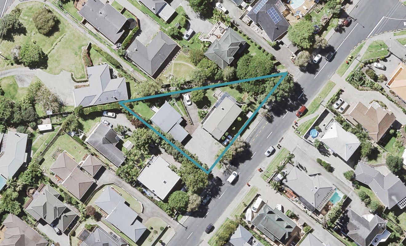 2/67 Browns Bay Road, Browns Bay, Auckland - Carousel 1