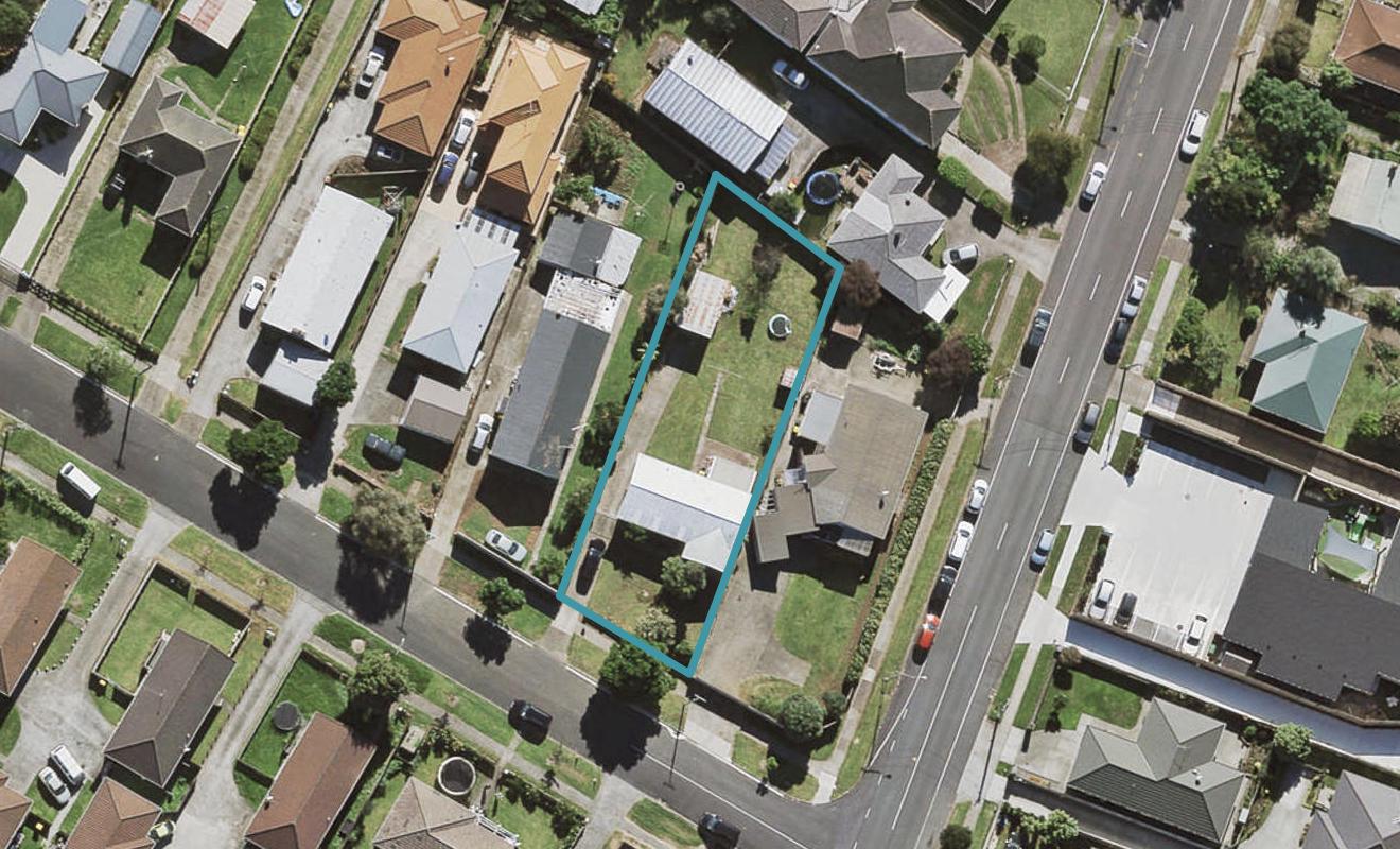 3 Putini Road, Mangere Bridge, Auckland - Carousel 1