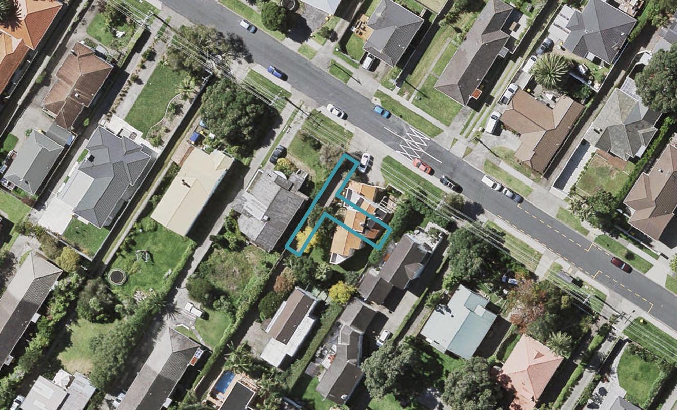 2/53 Northboro Road, Belmont, Auckland - Carousel 1