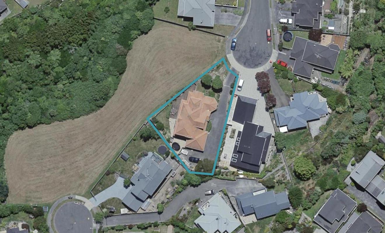 21 Myers Grove, Churton Park, Wellington - Carousel 1