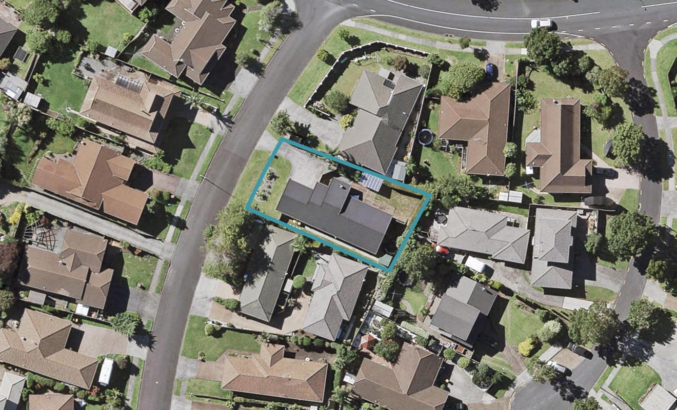 4 Kookaburra Place, Botany Downs, Auckland - Carousel 1