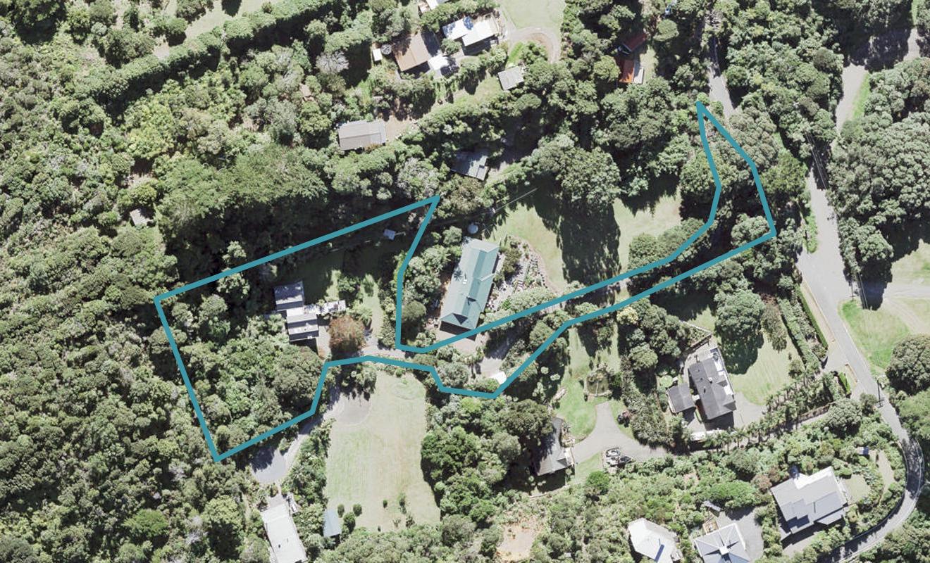 125 Cornwallis Road, Cornwallis, Auckland - Carousel 1