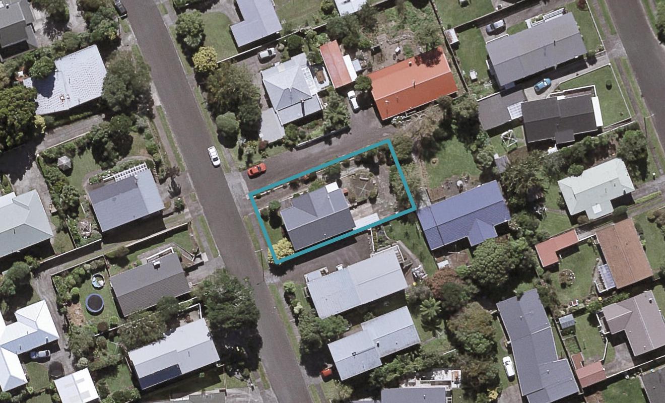 13 Mayfair Place, Westown, New Plymouth - Carousel 1