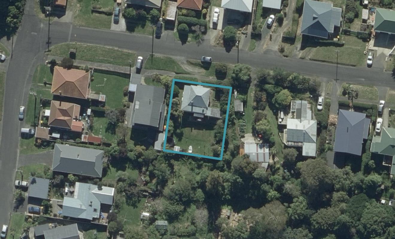 4 Gorman Street, Macandrew Bay, Dunedin - Carousel 1