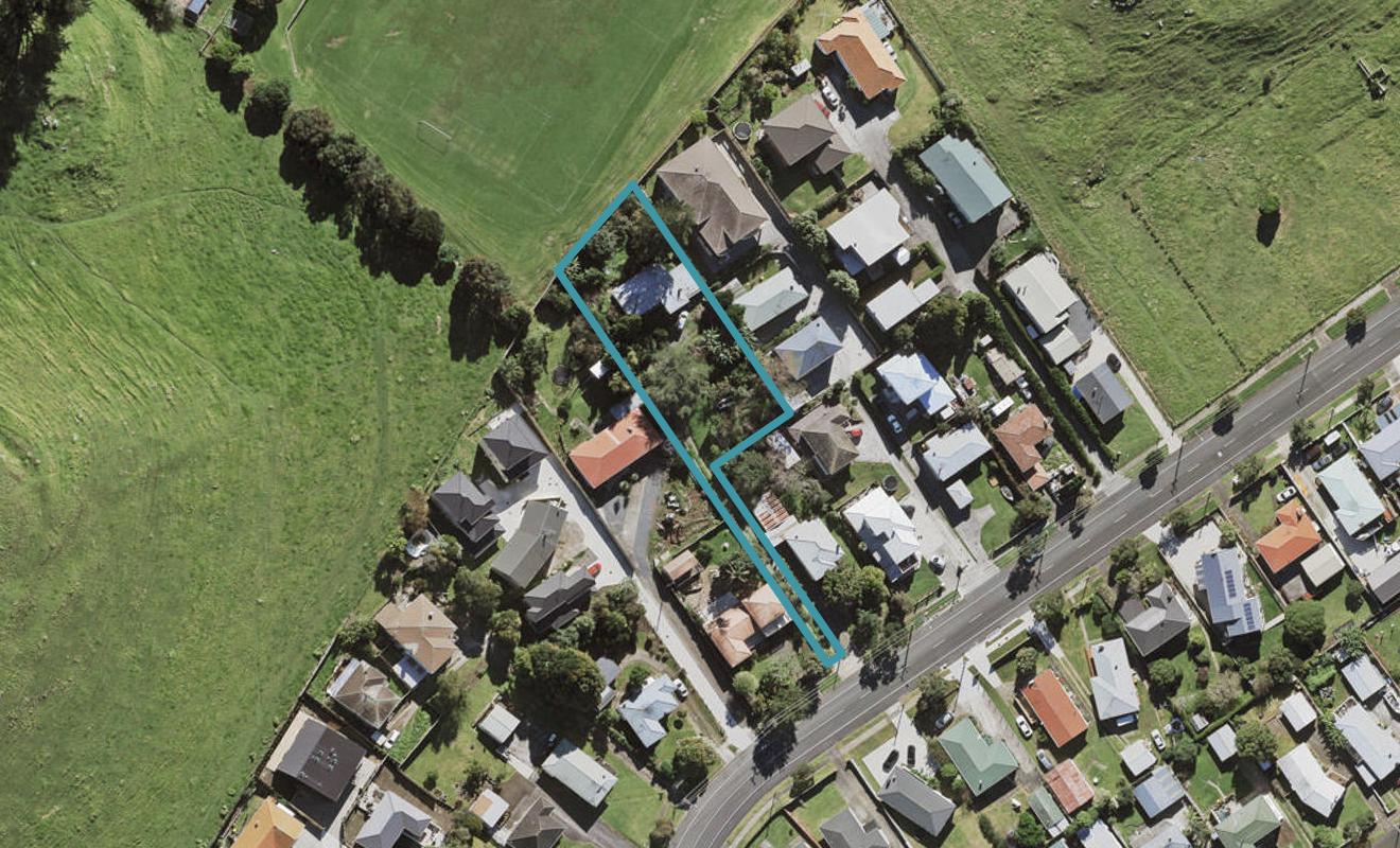 38 Mountain Road, Mangere Bridge, Auckland - Carousel 1