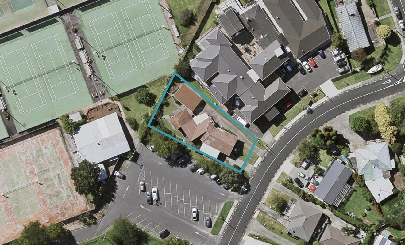 41 Bond Crescent, Forrest Hill, Auckland - Carousel 1