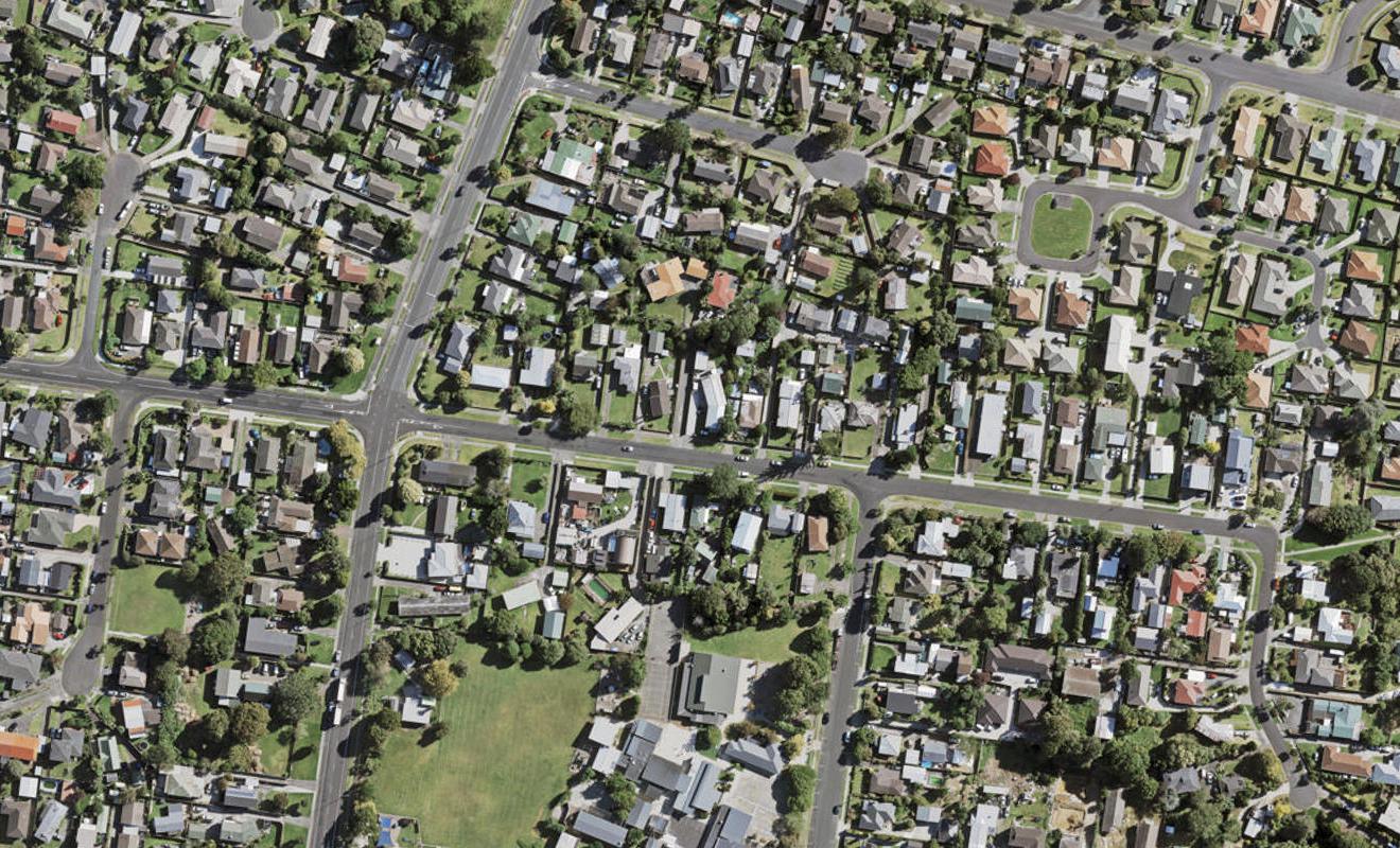 20 Blanes Road, Weymouth, Auckland - Carousel 1