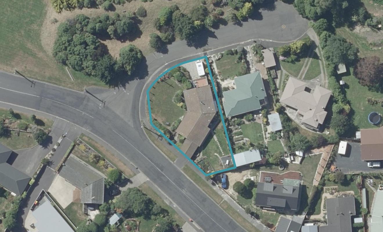 2 Robert Street, Fairfield, Dunedin - Carousel 1
