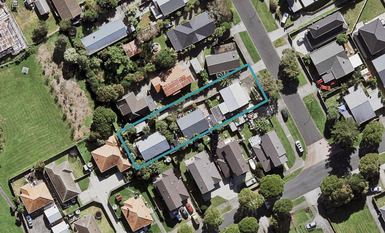 2/13 Oregon Avenue, Avondale, Auckland - Carousel 1