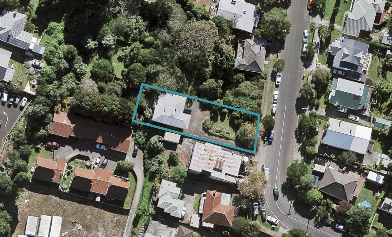 44 Aroha Avenue, Sandringham, Auckland - Carousel 1