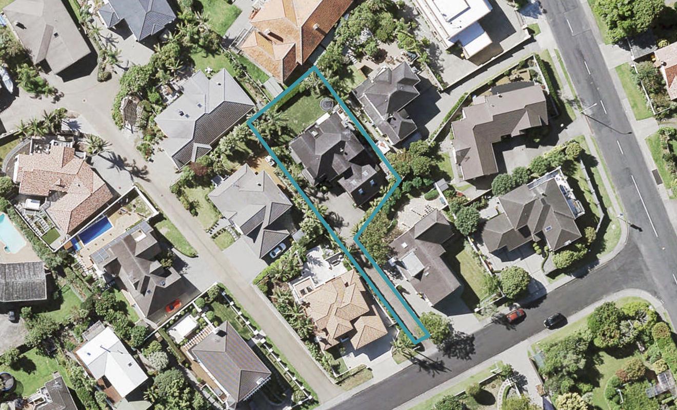 1C Liston Crescent, Cockle Bay, Auckland - Carousel 1