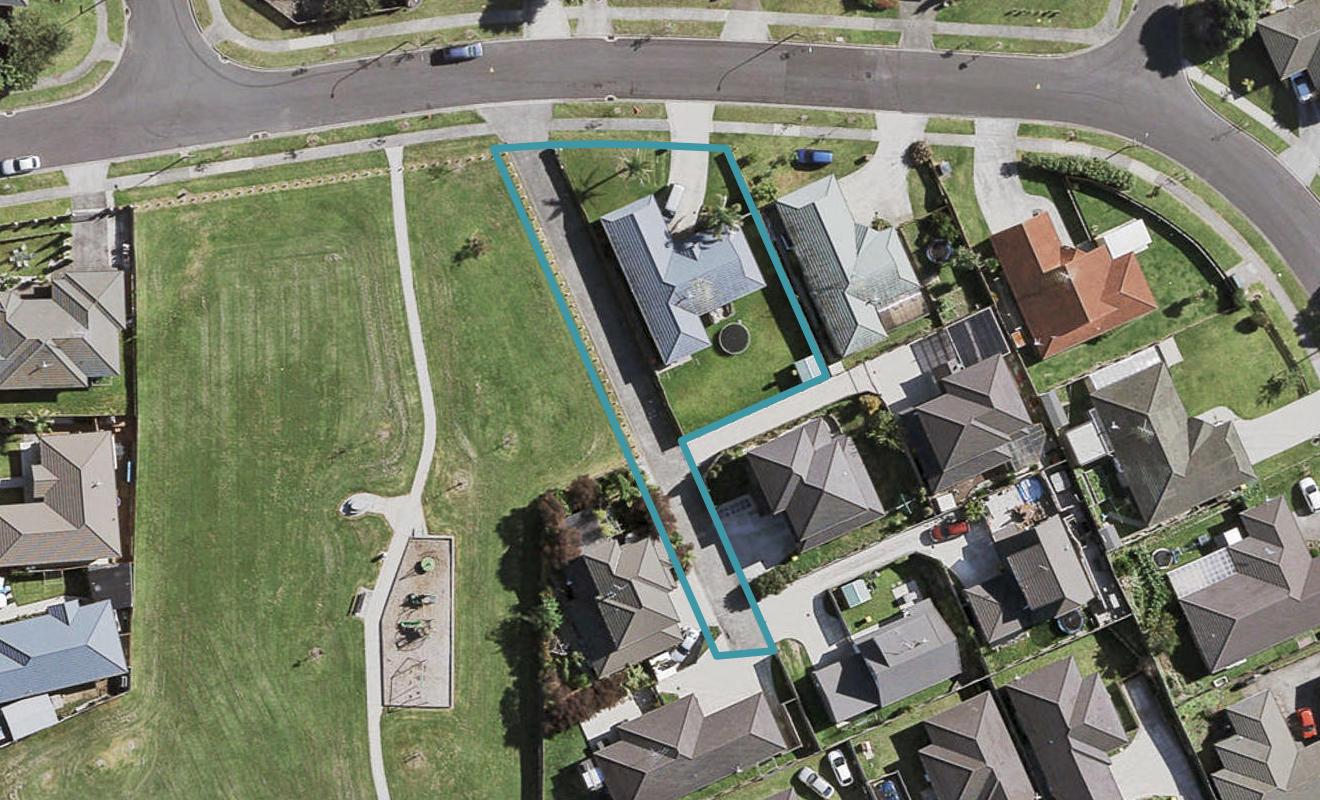 12 Saralee Drive, Manurewa, Auckland - Carousel 1