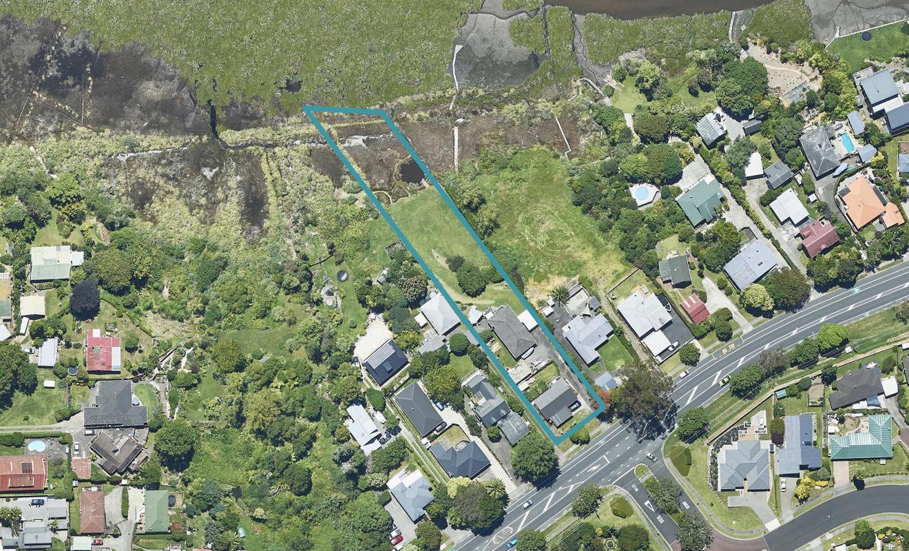 93 Welcome Bay Road, Welcome Bay, Tauranga - Carousel 1