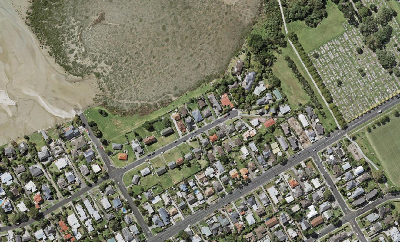 99 Beresford Street, Bayswater, Auckland - Carousel 1